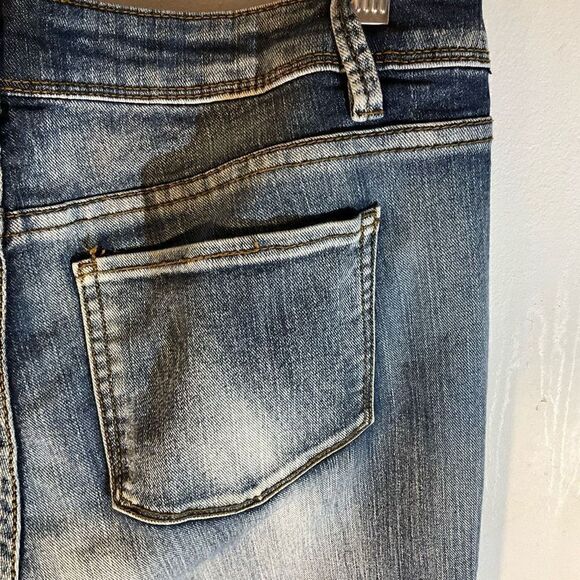 Vintage Bongo Jeans. 5. Distressed straight leg - Picture 5 of 9